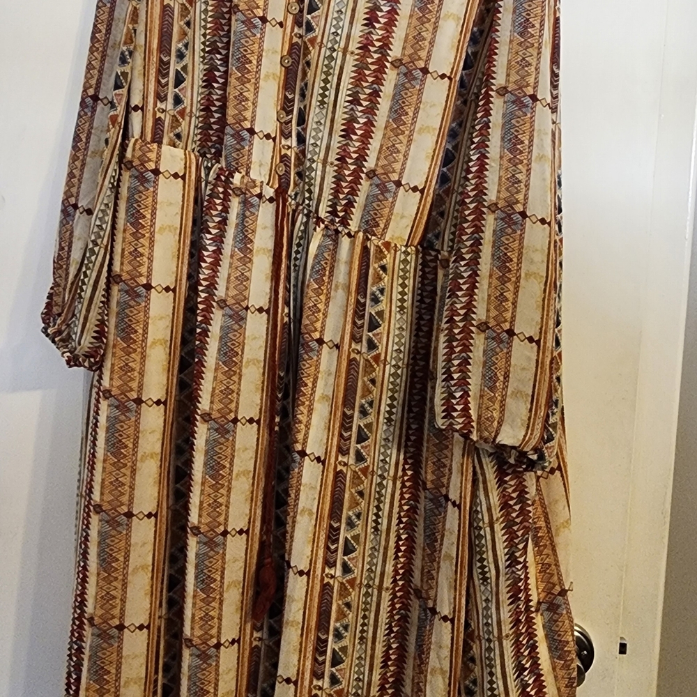 BloomChic Geometric Long Sleeve Dress
